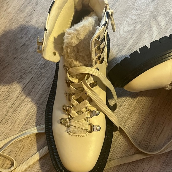 Circus hiking boots - Picture 2 of 3